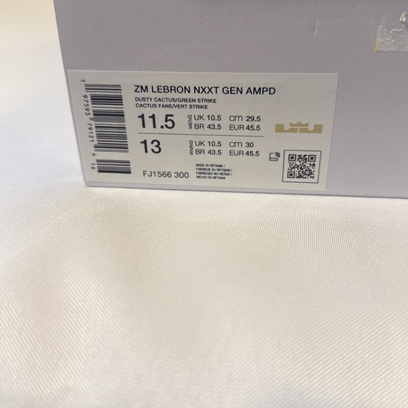 Nike Zm Lebron NXXT GEN AMPD Athletic Shoes - Picture 6 of 6